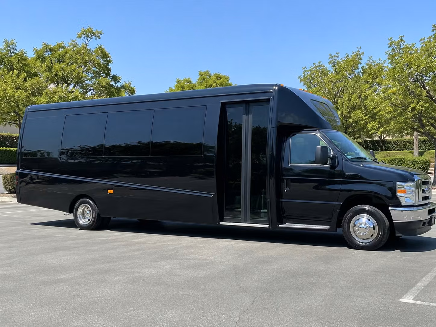 find exactly what your norman prom group needs from minibuses to full party buses